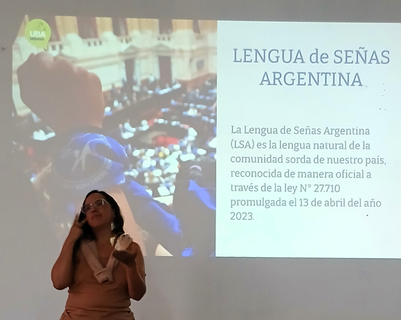 La imagen muestra a profesores del Labo durante el evento