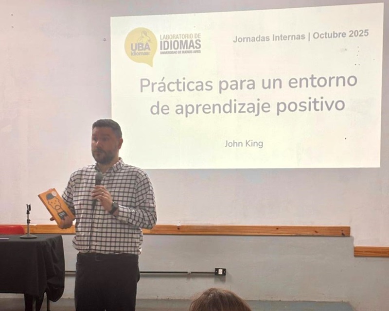 La imagen muestra a profesores del Labo durante el evento