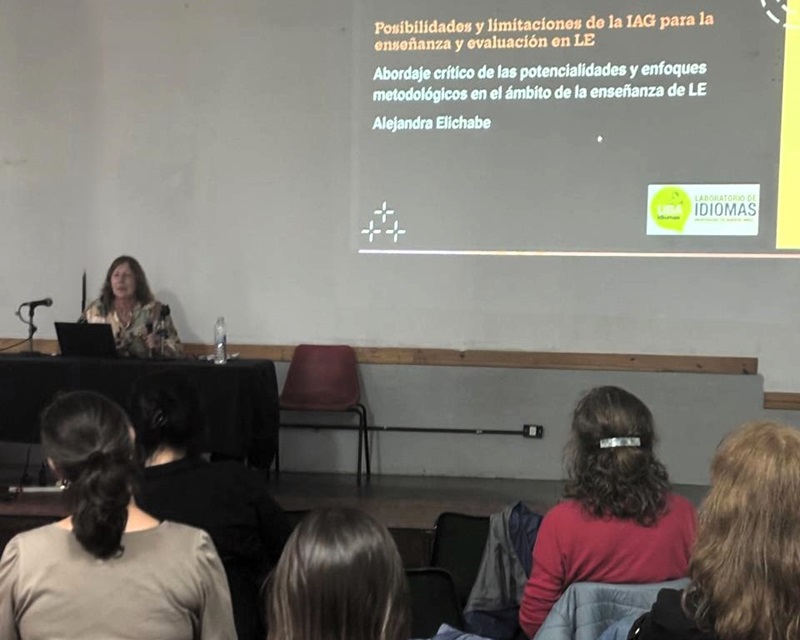 La imagen muestra a profesores del Labo durante el evento
